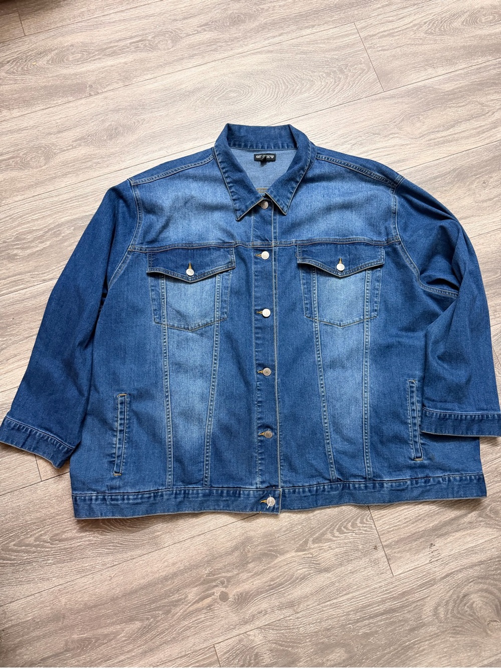 Relaxed Fit Blue Denim Jacket for Women - Classic Jean Style SIZE 5X